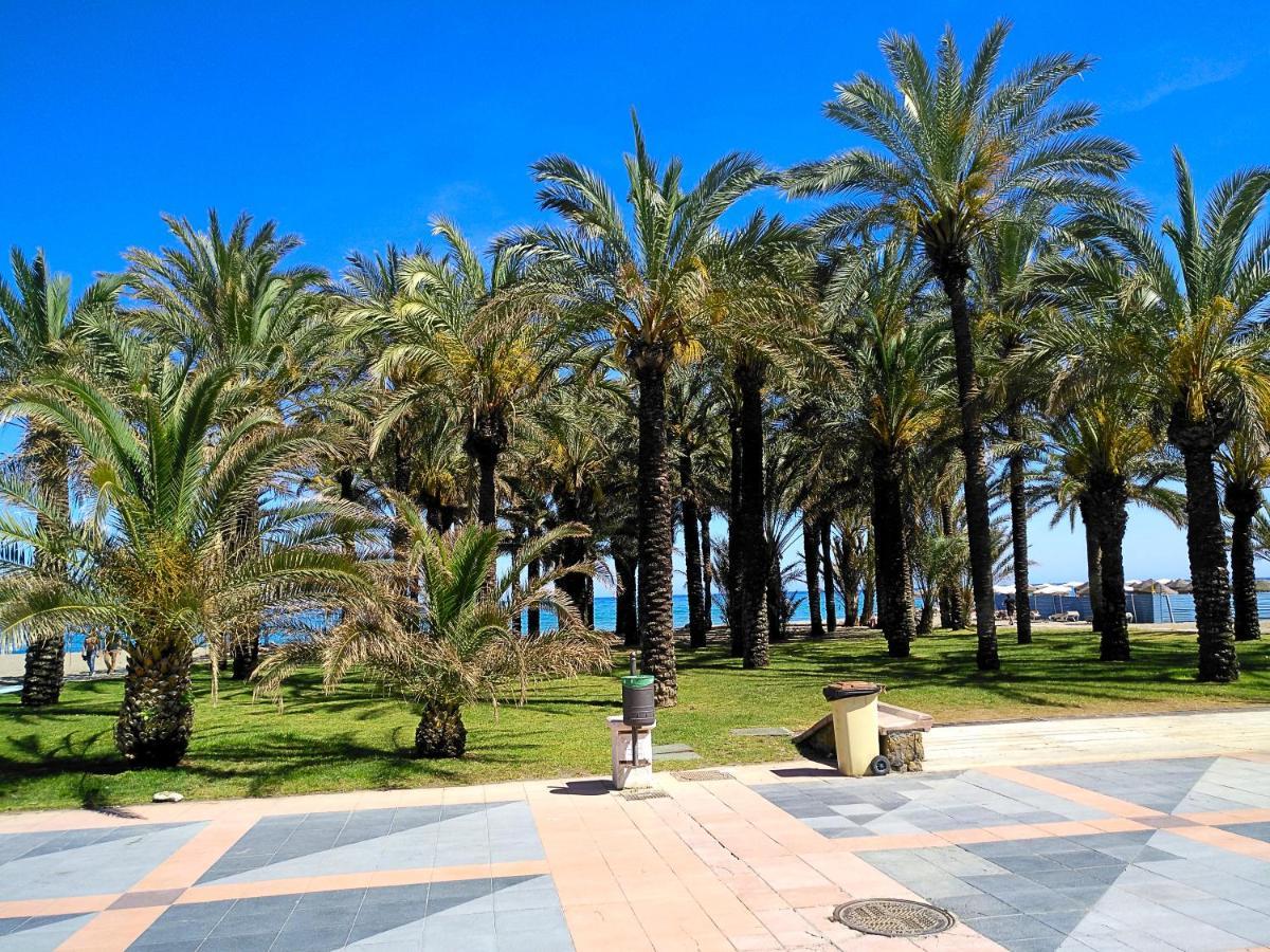 Bonito Apartamento En Playa De La Carihuela Torremolinos Bagian luar foto