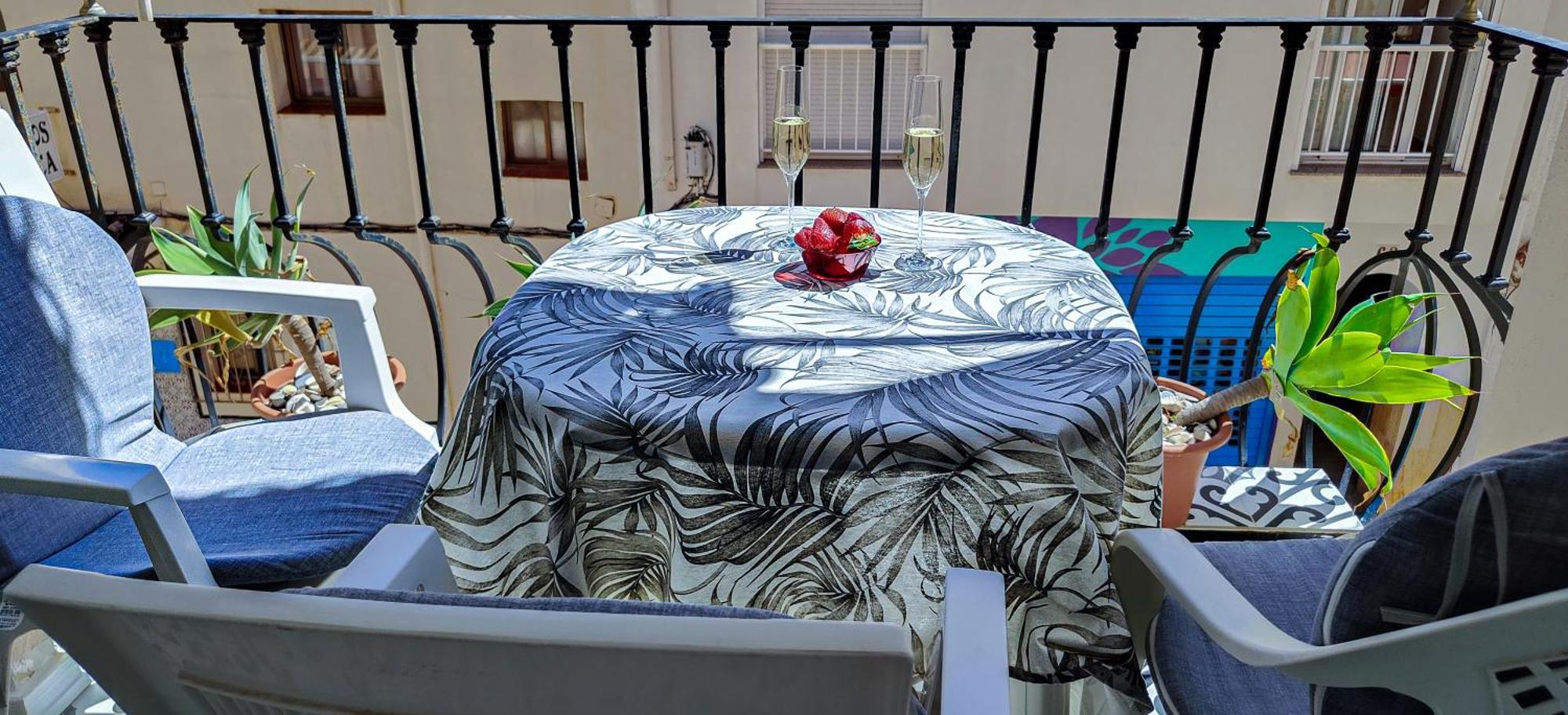 Bonito Apartamento En Playa De La Carihuela Torremolinos Bagian luar foto